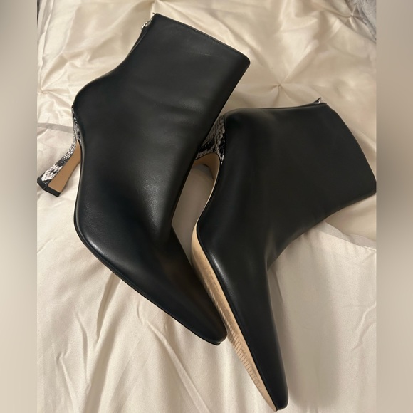 NWOB MARC FISHER LTD LADIES ANKLE BOOTS 8.5 - Picture 1 of 7